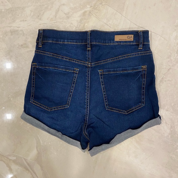 Retro high waist denim shorts - Picture 2 of 2